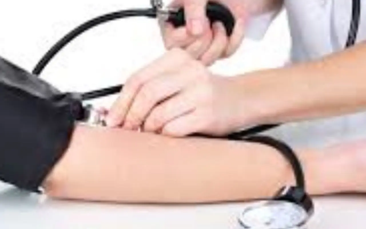 Un passo essenziale per ridurre il rischio di pressione alta secondo i cardiologi