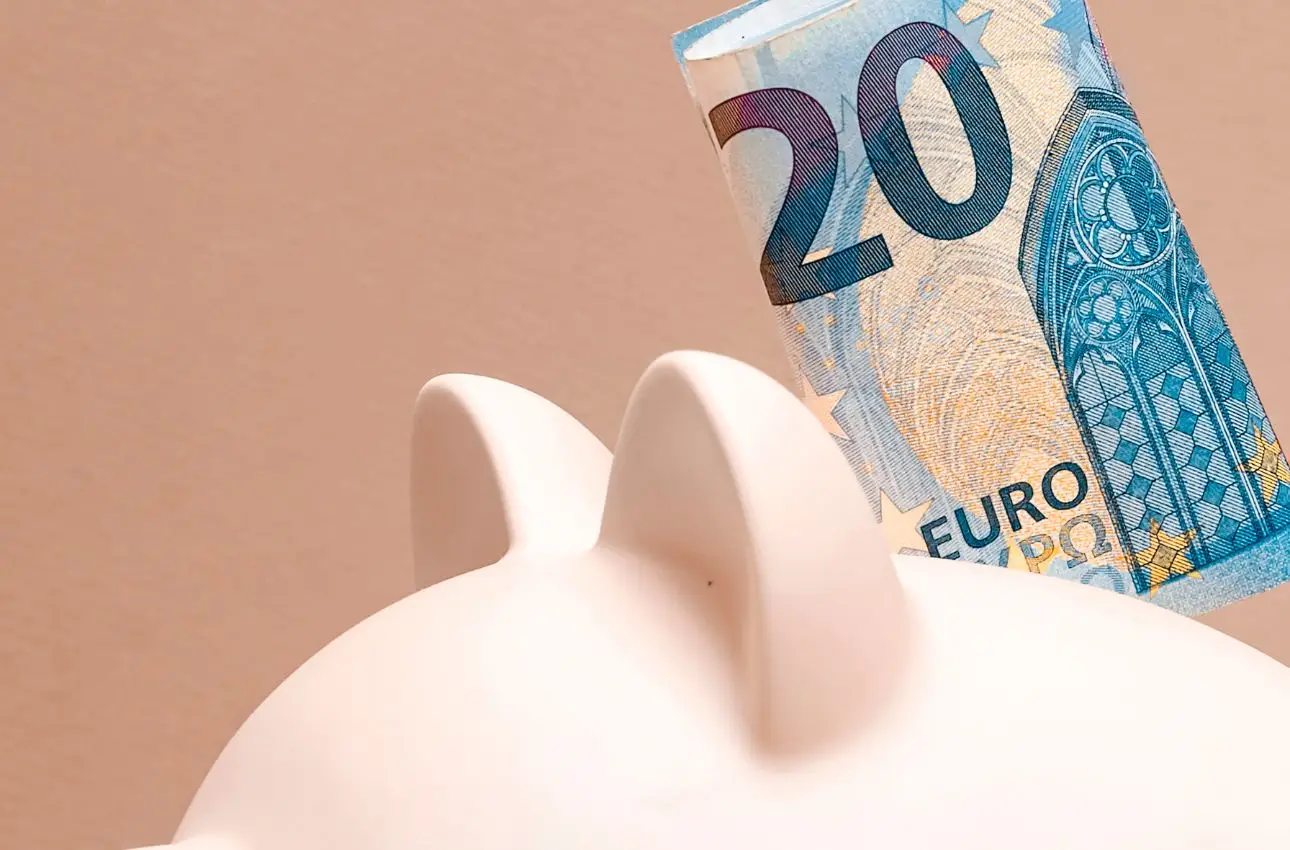 Ecco il costo medio al metro quadro per sistemare un giardino: così risparmi sui lavori